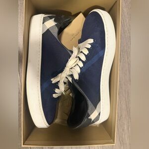 Authentic Burberry woman’s shoes size 38